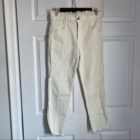 HIGH WAISTED WHITE JEANS - Picture 2 of 7